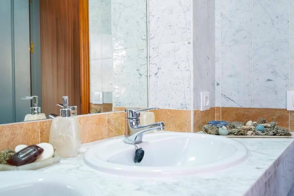 Lovely And Chic Apartment In The Heart Of Seville Sevilha Exterior foto